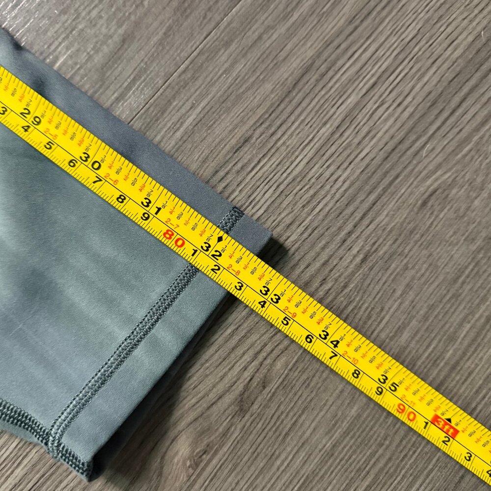 Lululemon Women's In Movement Tight 25" *Everlux Leggings - Grey/Blue - Picture 8 of 9